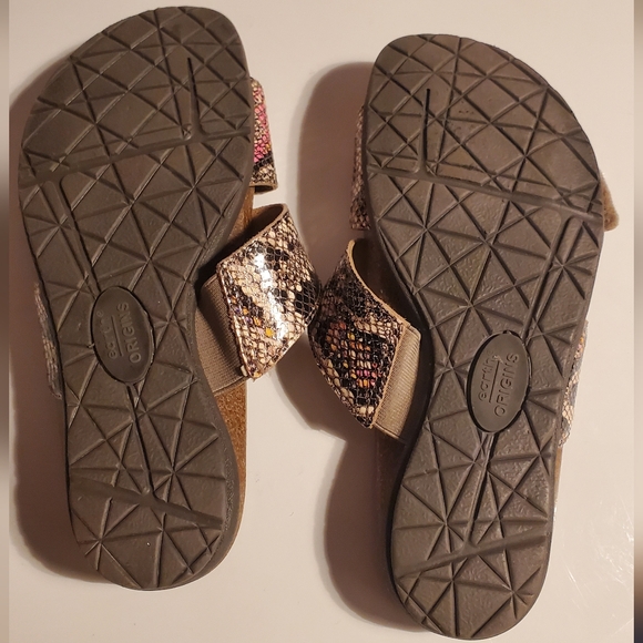 Earth Origins Sandals - Picture 5 of 5